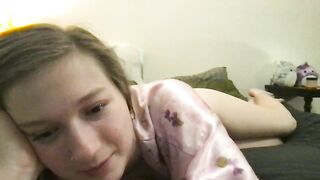 aurorababy555 Webcam Porn Video Record [Stripchat]: kinky, moan,, kisses, feet