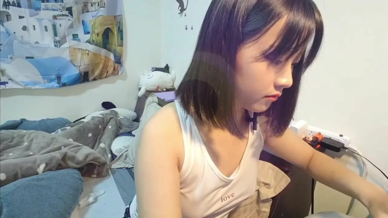 Twyu [Stripchat] Camgirl Record Video: dominate jerkoff pussy suck