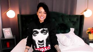 YnesClark Webcam Porn Video Record [Stripchat]: chubby, african, leggings, sporty