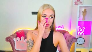 Vivien_Hey Webcam Porn Video Record [Stripchat]: homemaker, fingering, france, oilyshow