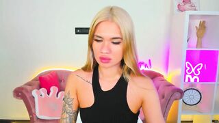 Vivien_Hey Webcam Porn Video Record [Stripchat]: homemaker, fingering, france, oilyshow