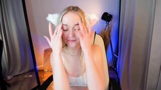 a_m_e_l_i_a Webcam Porn Video [Chaturbate] - new, shy, skinny, teen, braces
