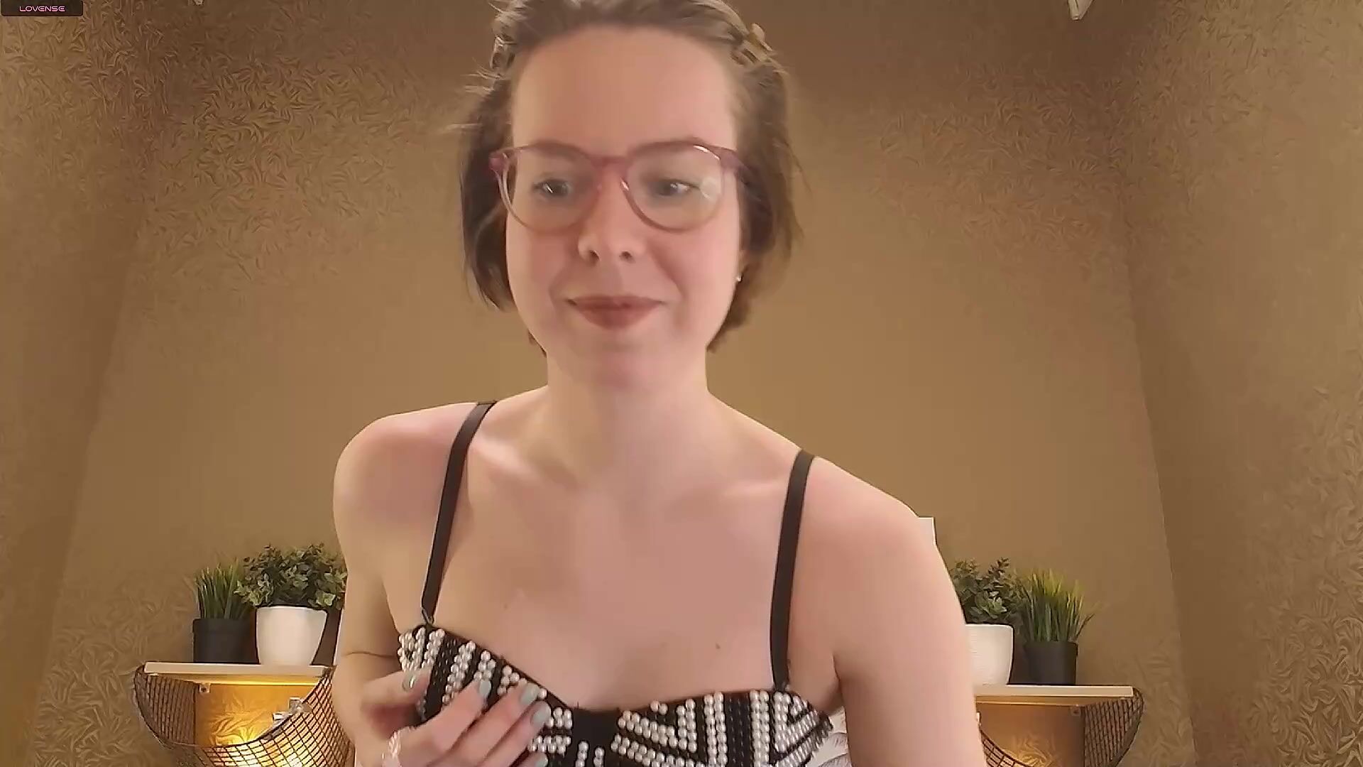 Astrid_rous HD Porn Video [Chaturbate] - glasses, natural, young, shy,  muscle