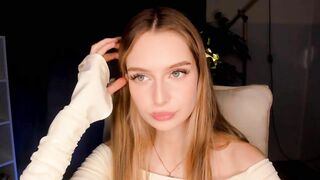 darelleeverist Webcam Porn Video [Chaturbate] - new, young, shy, 18, cute