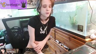 Watch beetlegurl Hot Porn Video [Chaturbate] - new, 18, shorthair, tease