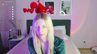 Watch SelenaLight HD Porn Video [Stripchat] - russian-teens, masturbation, 69-position, dirty-talk, hd