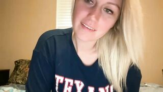 Watch smexxii93 HD Porn Video [Chaturbate] - natural, milf, sexy, blonde thumbnail