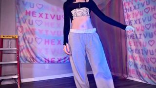 Watch hexivu Hot Porn Video [Chaturbate] - thighs, students, cutesmile, chat, cuckold