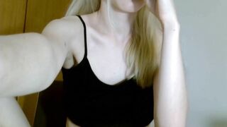 Watch wladilia Hot Porn Video [Chaturbate] - tease, panties, cameltoe, wet, cute