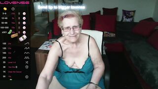 Heisseoma77 Webcam Porn Video Record [Stripchat]: bondage, french, hitachi, homemaker