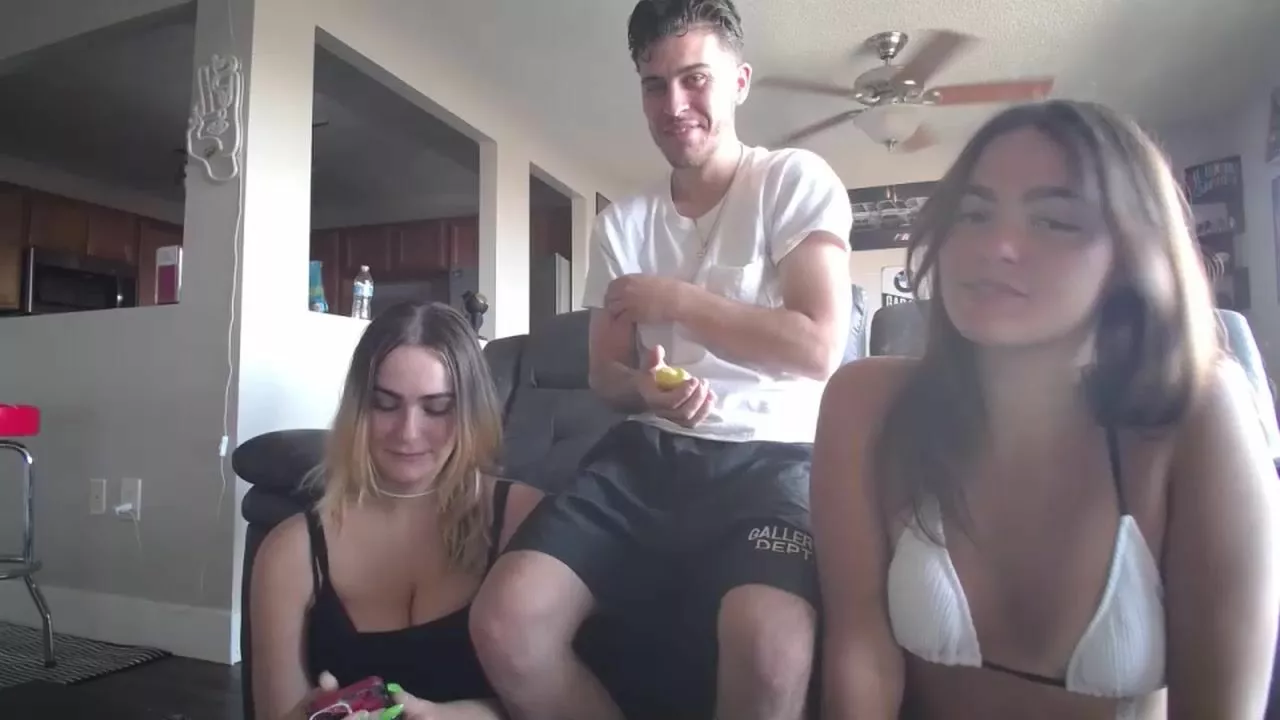 Watch wentbrokeonstrippers Top Porn Video [Chaturbate] - hairy, feet,  bigass, cum, pvt