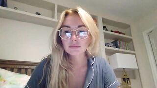 lulu22199 New Porn Video [Chaturbate] - teasing, smalltits, colombian, twerk, hd