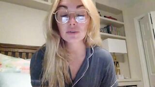 lulu22199 New Porn Video [Chaturbate] - teasing, smalltits, colombian, twerk, hd