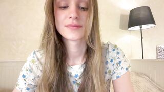 fflloowweerr New Porn Video [Chaturbate] - feet, new, shy, slim, pvt