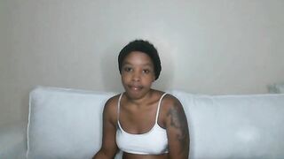 Watch R-thequeen From Stripchat Free Porn Video  - ebony, cheap-privates-ebony, couples, lesbians, medium