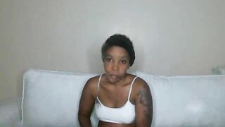 Watch R-thequeen From Stripchat Free Porn Video  - ebony, cheap-privates-ebony, couples, lesbians, medium