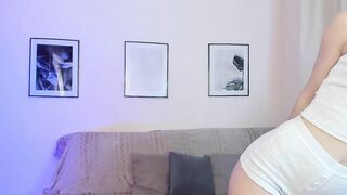 Watch SuzyJamess From Stripchat Private Porn Video Record - topless-white, small-tits, brunettes, middle-priced-privates-white, couples