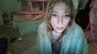 Watch sm0keprincesspeach Top Porn Video [Chaturbate] - happy, piercing, mediumtits, fuckmachine