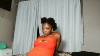Beyonce96 From Stripchat Top Porn Video Record - twerk-ebony, fingering, squirt-ebony, doggy-style, upskirt-teens
