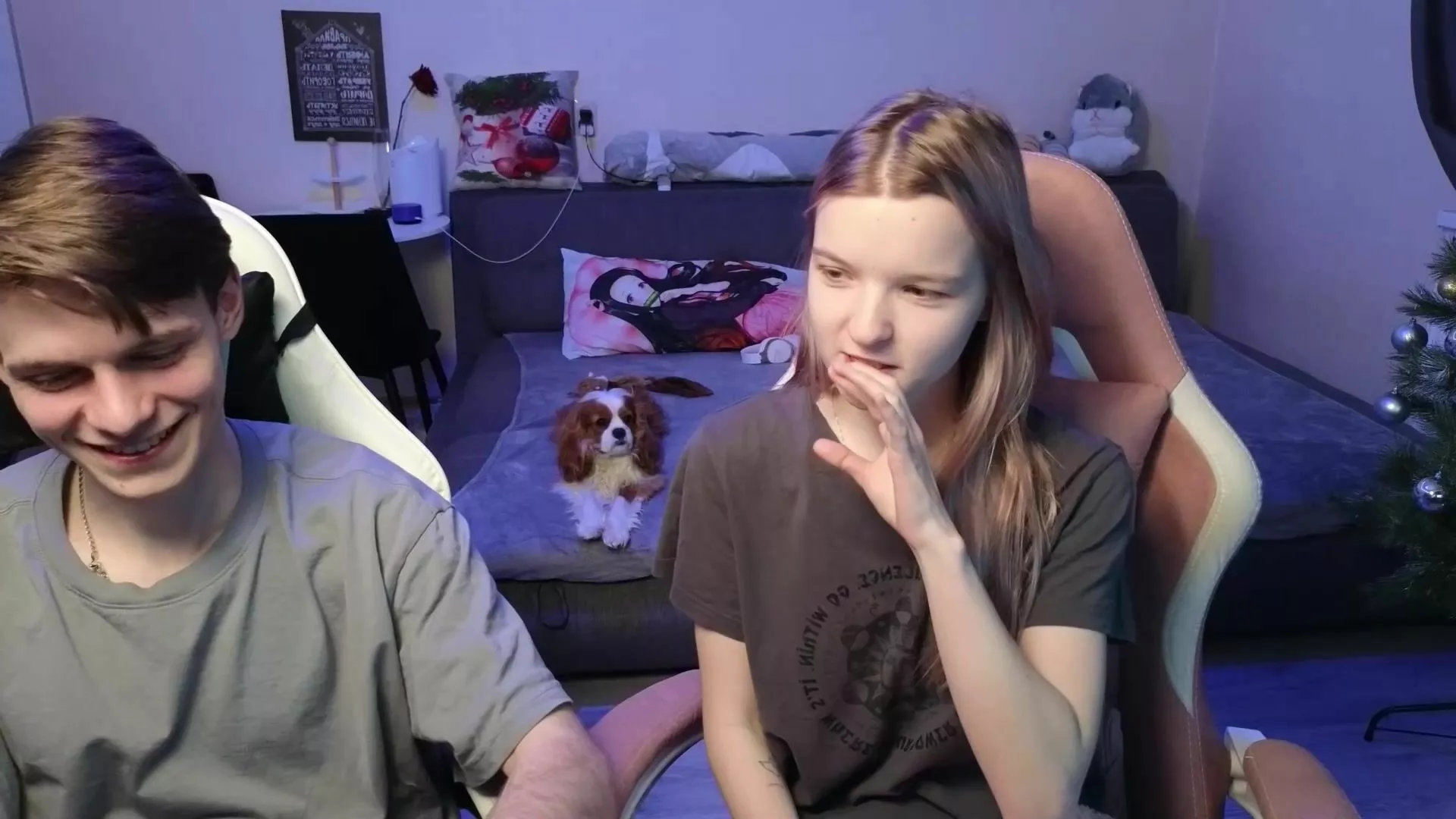 Angell_rina's skinny yet powerful frame