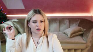 Waleri_wow From Stripchat Free Porn Video Leak - curvy-white, oil-show, blondes, small-audience, foot-fetish-teens