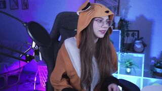 Watch KellyNormany From Stripchat New Porn Video Record - brunettes-petite, cock-rating, new-teens, kissing, white-teens