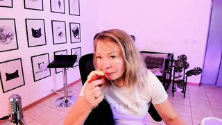 RosalindaFortuna From Stripchat Top Porn Video Record - petite-mature, blondes-mature, foot-fetish, nylon, moderately-priced-cam2cam