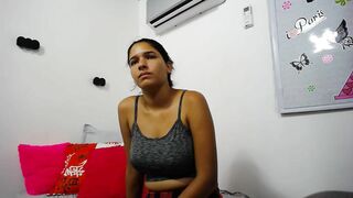 Ameliarizo Webcam Porn Video Record [Stripchat]: facefuck, amateur, poledance, jeans