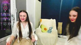innocent_lola From Stripchat New Porn Video Leak - brunettes, topless, tattoos-white, spanking, fingering-white