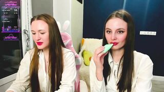 innocent_lola From Stripchat New Porn Video Leak - brunettes, topless, tattoos-white, spanking, fingering-white