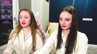 innocent_lola From Stripchat New Porn Video Leak - brunettes, topless, tattoos-white, spanking, fingering-white