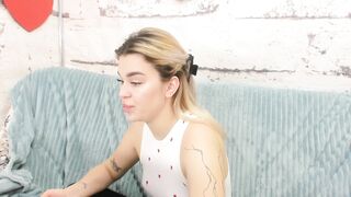 Goldy_Mia From Stripchat Private Porn Video Record - medium, fingering, fingering-white, blowjob-ahegao, topless-young