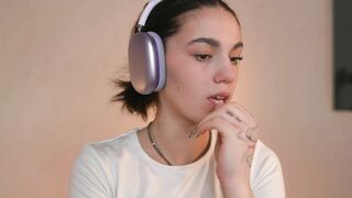 Watch mystica_ From Stripchat Free Porn Video  - middle-priced-privates, foot-fetish-teens, girls, white, brunettes