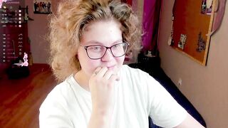Sashy_Way From Stripchat Free Porn Video Leak - girls, camel-toe, kissing, russian-young, hairy