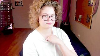Sashy_Way From Stripchat Free Porn Video Leak - girls, camel-toe, kissing, russian-young, hairy