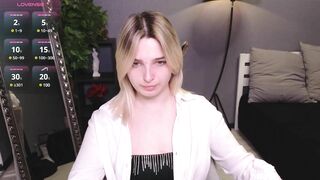 LisaBenner From Stripchat Hot Porn Video Leak - handjob, blondes-young, piercings, yoga, girls
