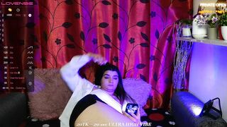 JellyJux Webcam Porn Video Record [Stripchat]: squirter, bigpussy, highheels, play, ink