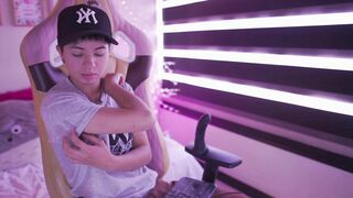 Watch tommy_blue From Stripchat Free Porn Video  - latin, orgasm, spanking, colombian-petite, tomboy