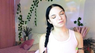 Hey_Caroline From Stripchat Top Porn Video Leak - facesitting, squirt-white, handjob-teens, lesbians, striptease-teens