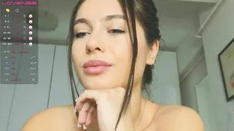 EmeryEssence Webcam Porn Video Record [Stripchat]: smile ...