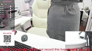 milf_viktoria New Porn Video [Chaturbate] - ass, bigtits, ridedildo, squirt, office