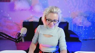 IzabelMartin Hot Porn Video [Stripchat] - foot-fetish, hd, blondes, smoking, facesitting