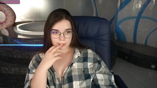 OliviaMooree HD Porn Video [Stripchat] - twerk, fingering, white, spanking, curvy-white