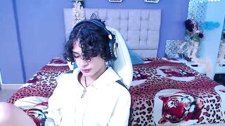 zuky89 Webcam Porn Video [Stripchat] - anal-asian, dildo-or-vibrator-teens, dirty-talk, squirt-asian, shower