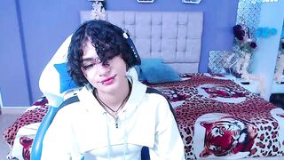 zuky89 Webcam Porn Video [Stripchat] - anal-asian, dildo-or-vibrator-teens, dirty-talk, squirt-asian, shower