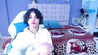zuky89 Webcam Porn Video [Stripchat] - anal-asian, dildo-or-vibrator-teens, dirty-talk, squirt-asian, shower