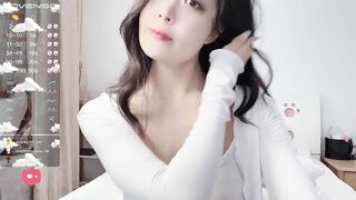 Mandy-LinLin Webcam Porn Video Record [Stripchat]: queen, fatpussy, handjob, footjob