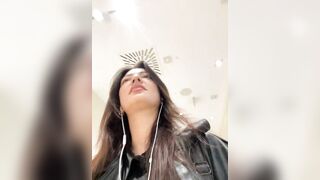 Watch VictoriaSunShine Hot Porn Video [Stripchat] - mobile, upskirt, fingering, titty-fuck, mobile-young