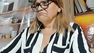 mrsrebeccas Webcam Porn Video [Stripchat] - shower, dirty-talk, striptease, fingering-latin, trimmed