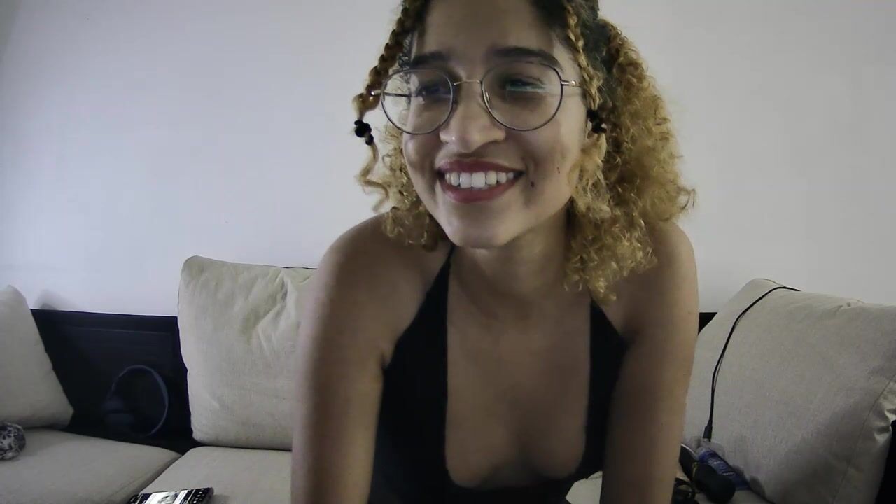 Lauyako Webcam Porn Video Record [Stripchat]: redhair, leather, brunette,  new